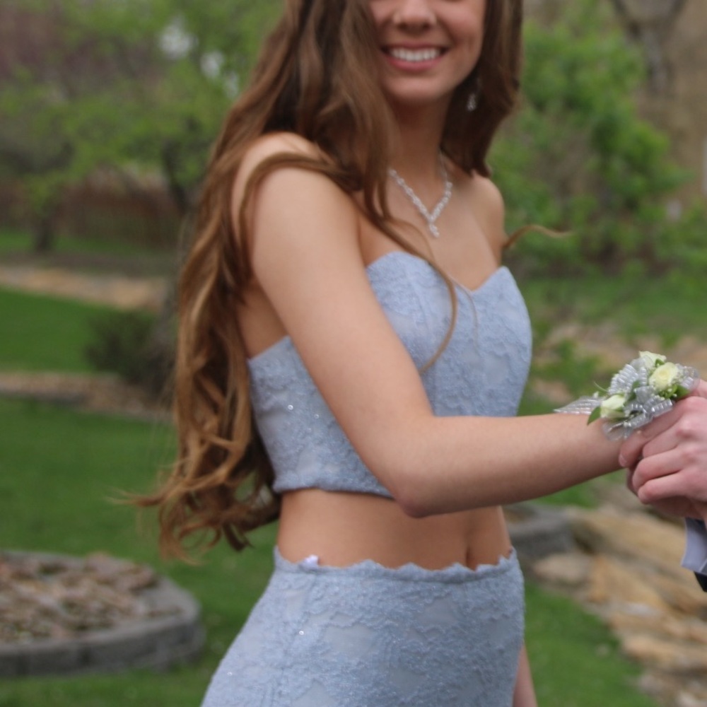 ⭐️PROM DRESS⭐️ - Picture 4 of 4